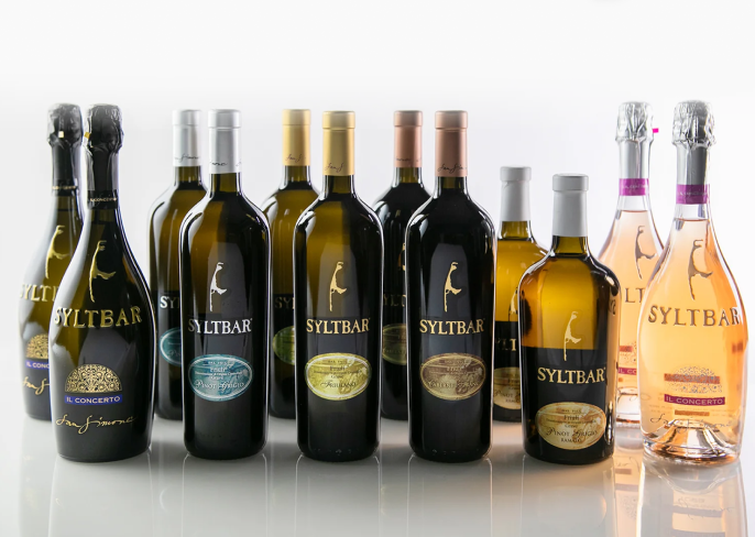 Why Join a Wine Club?