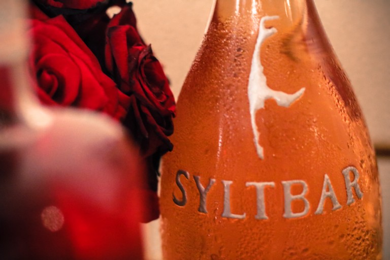 Chat Chow TV’s Boozy Holiday Gift Guide (Dec 2015)