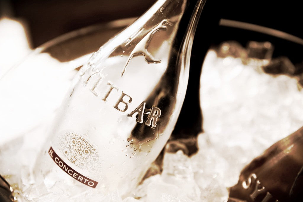 How to keep Prosecco / Champagne bubbly after you open it?