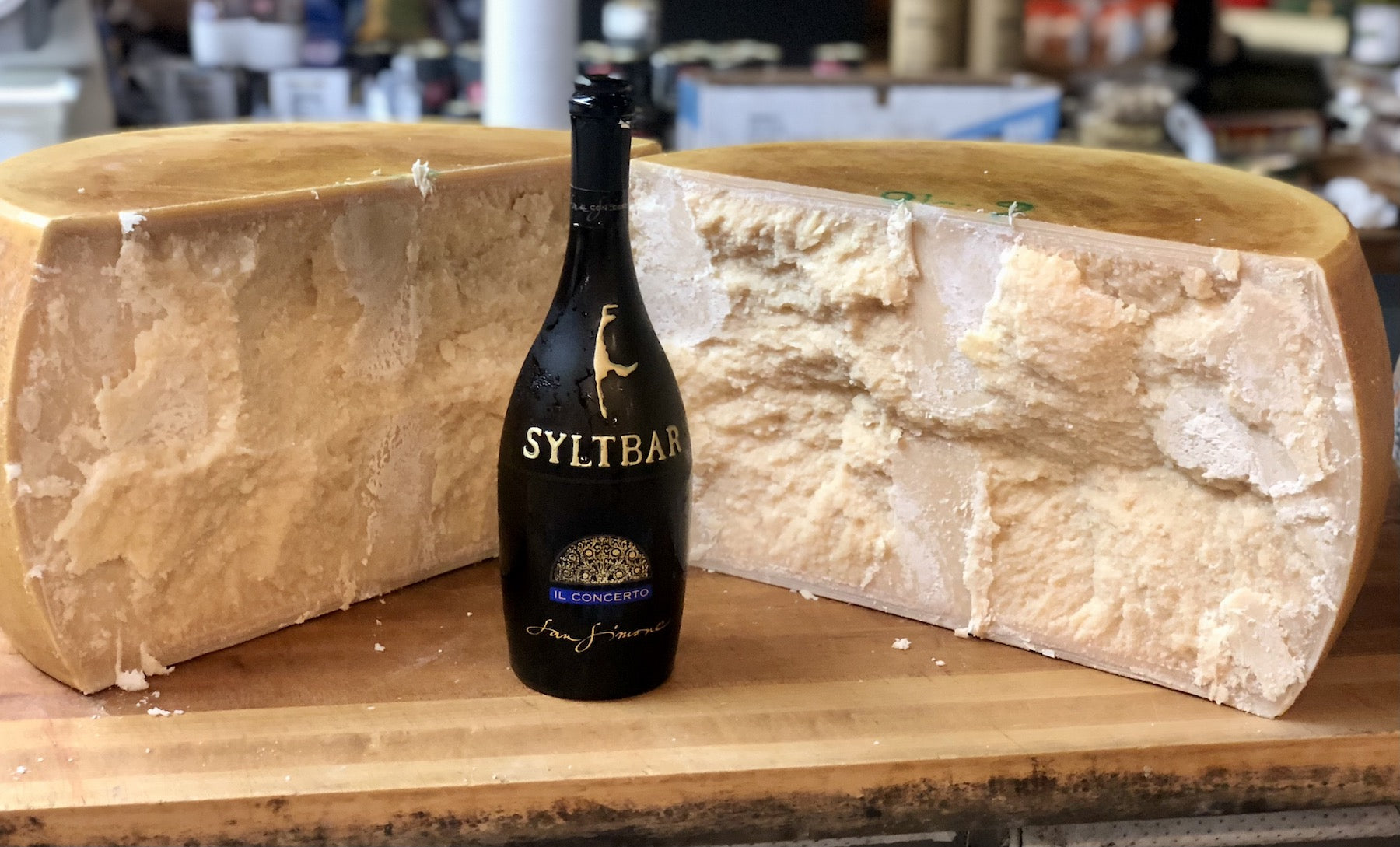 Choose the Right Cheese for Your Champagne or Prosecco